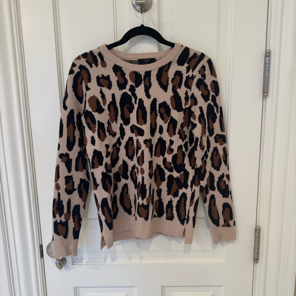 Tahari leopard print sweater